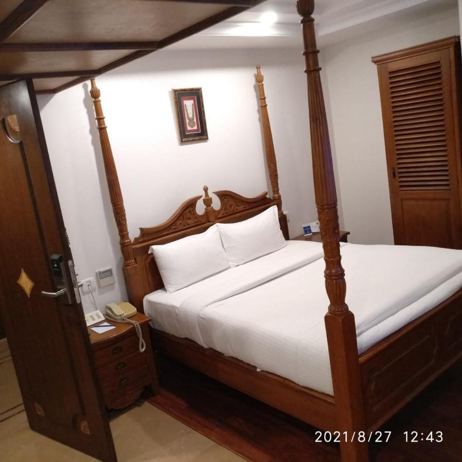 Shravanthi Sarovar Portico Bangalore Eksteriør bilde