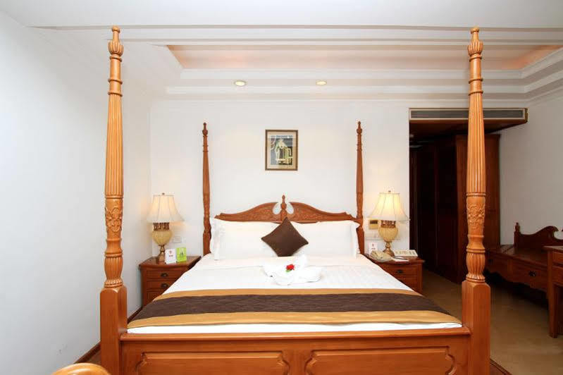 Shravanthi Sarovar Portico Bangalore Eksteriør bilde